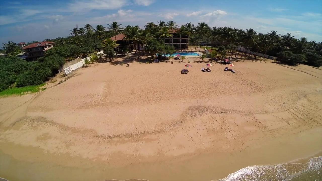 בנטוטה Whispering Palms Hotel מראה חיצוני תמונה