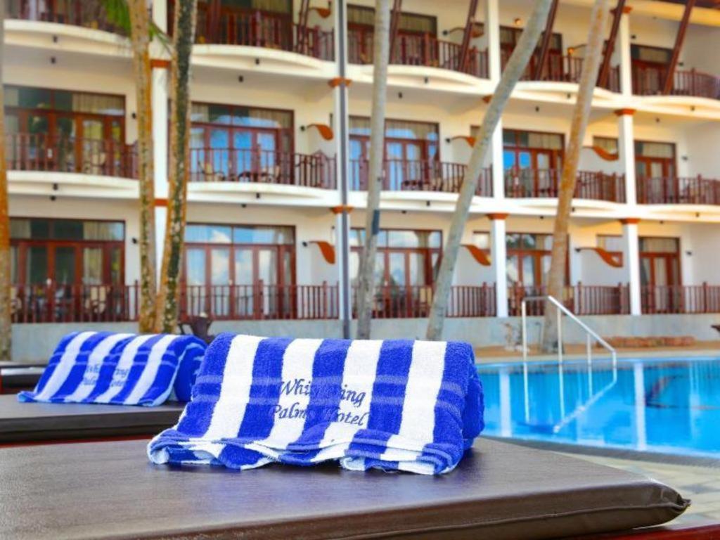 בנטוטה Whispering Palms Hotel מראה חיצוני תמונה