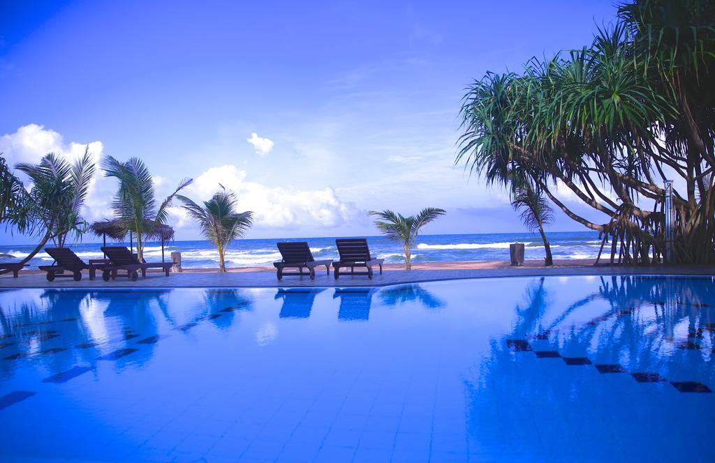 בנטוטה Whispering Palms Hotel מראה חיצוני תמונה