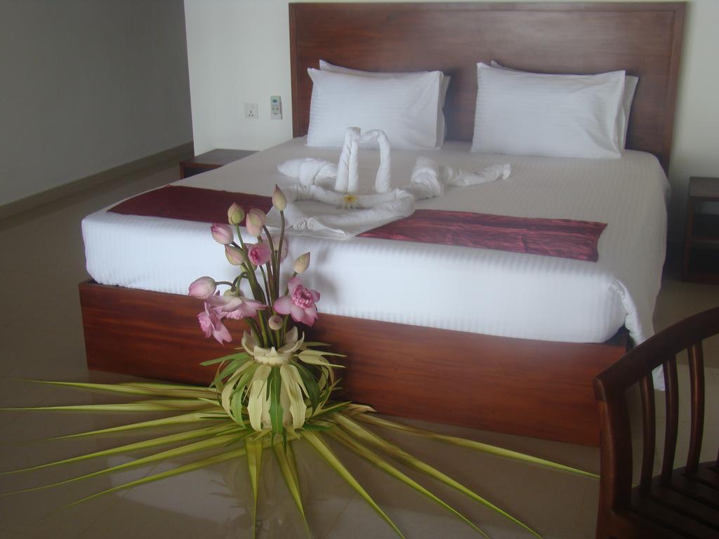 בנטוטה Whispering Palms Hotel מראה חיצוני תמונה